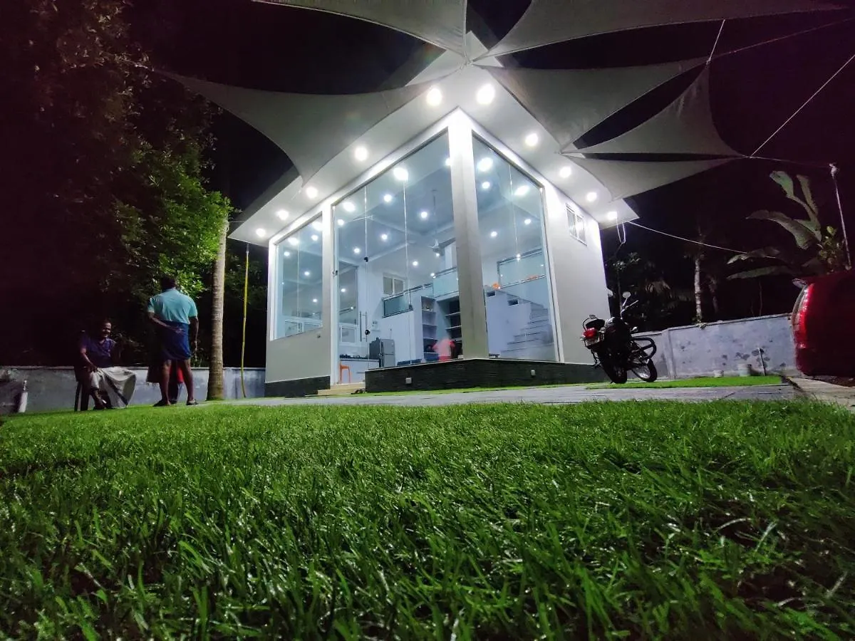 Tiny Glass House Airport Villa Angamali